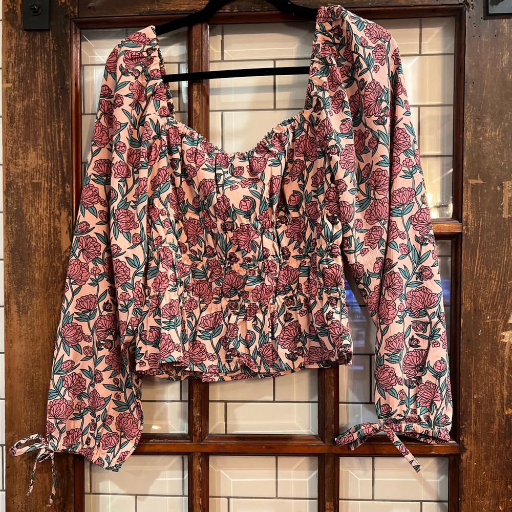 Better unsaid, floral top, size large, NWT